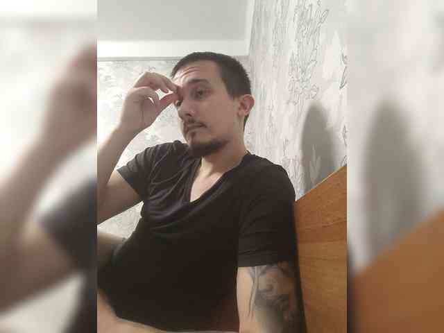 MrForYourEyesOnly Sex Cam Show