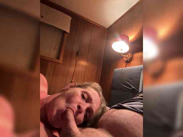 Drippingwet74 webcam