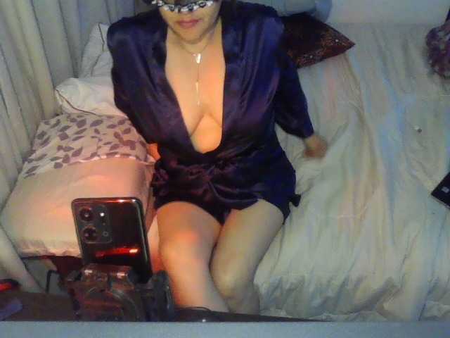 BellaMichu's BongaCams show and profile