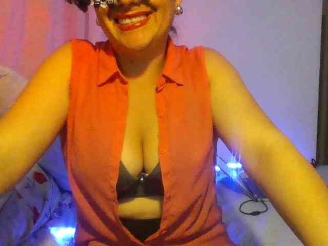 BellaMichu webcam