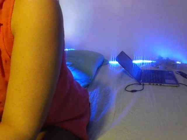 BellaMichu webcam