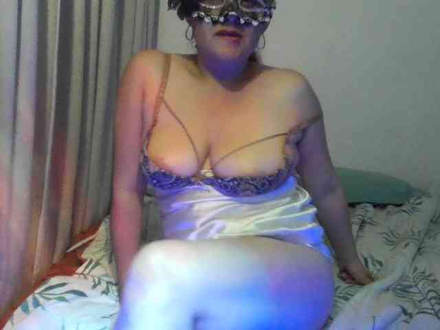BellaMichu Live Webcam on BongaCams