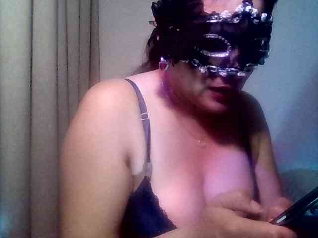 BellaMichu webcam