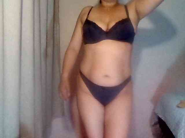 BellaMichu webcam