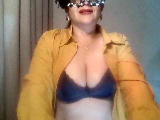 BellaMichu webcam