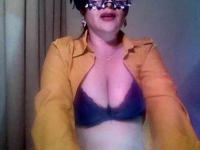BellaMichu Live Webcam on BongaCams