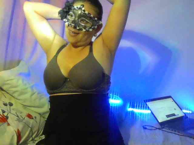 BellaMichu webcam