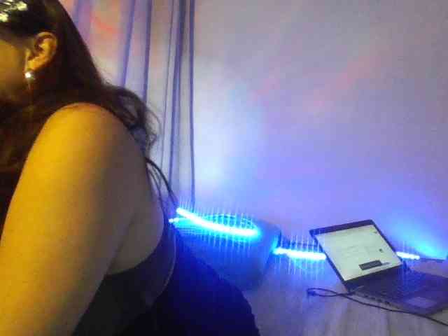 BellaMichu webcam