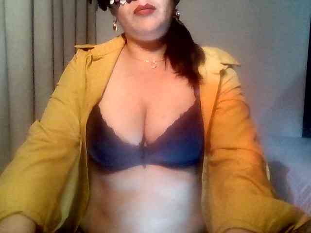 BellaMichu Live Webcam on BongaCams