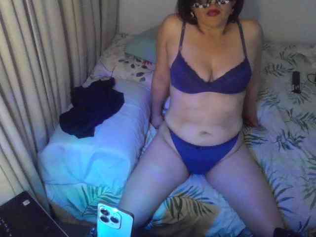BellaMichu webcam