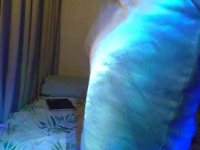 BellaMichu webcam