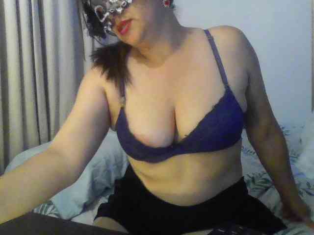 BellaMichu webcam