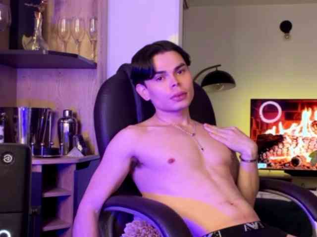 ALEJOOOTWINK