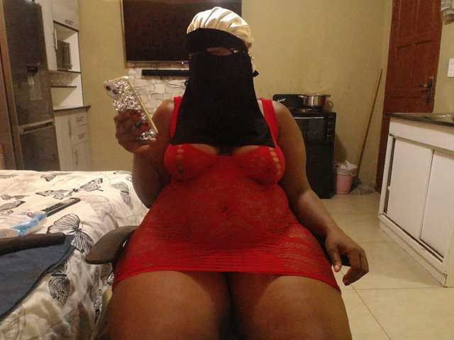Wildcurves90 live webcam show