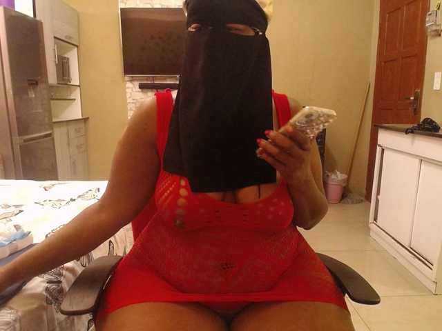 Wildcurves90 live webcam show