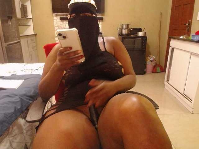 Assqueen90 live webcam show