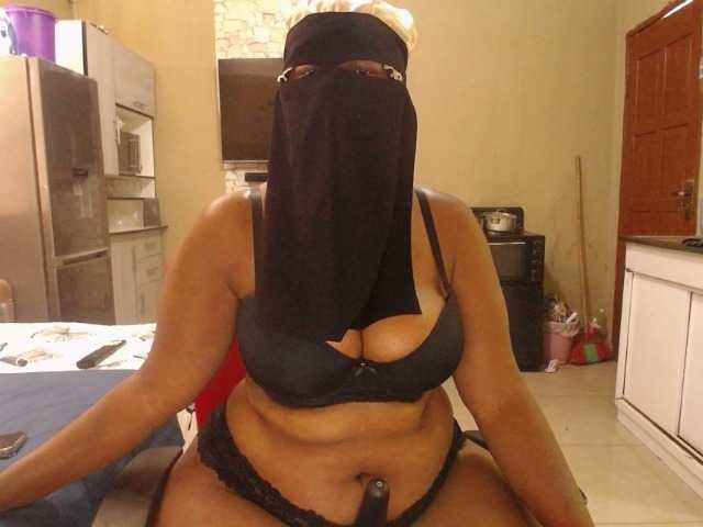 Assqueen90 live webcam show