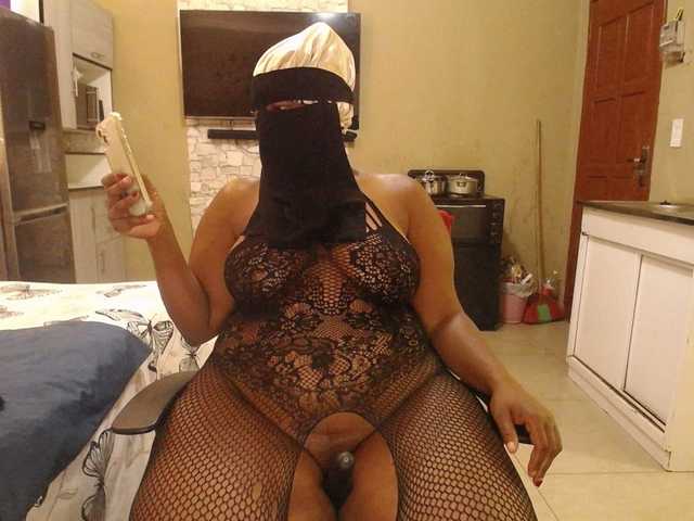 Assqueen90 live webcam show