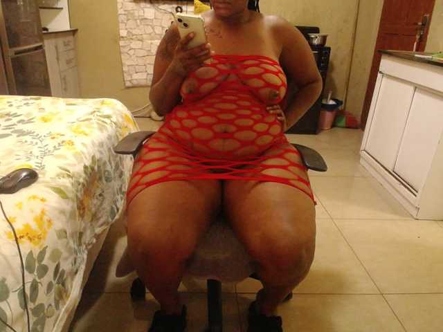 Wildcurves90 live cam on BongaCams