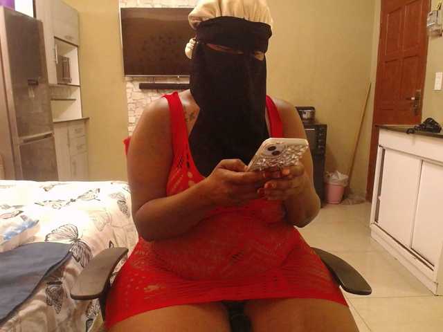 Wildcurves90 live webcam show