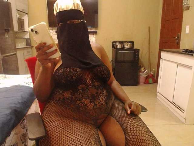Assqueen90 live webcam show