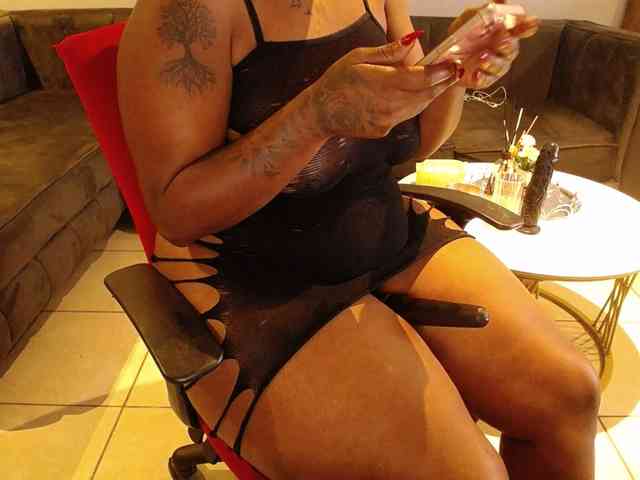 Assqueen90 webcam