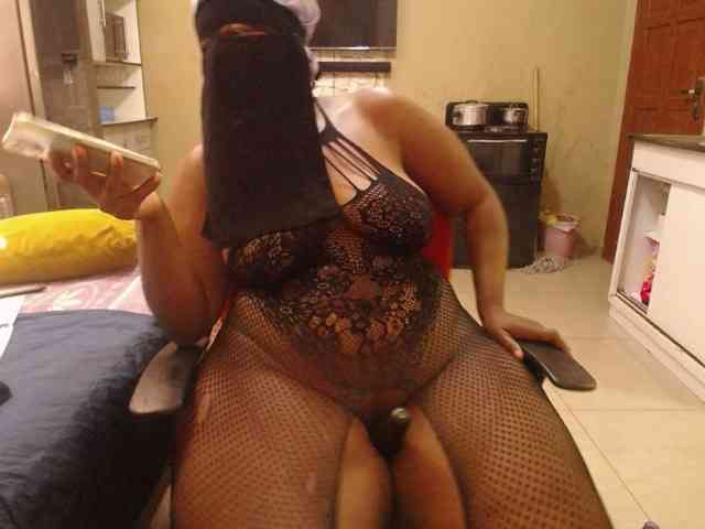 Wildcurves90 Live Webcam on BongaCams