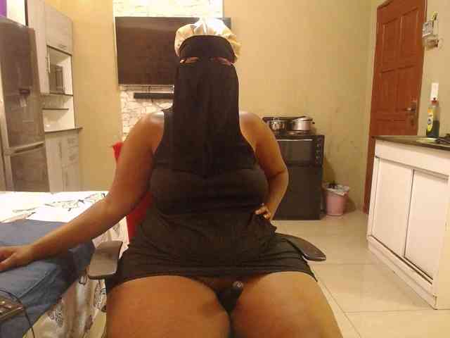 Wildcurves90 Live Webcam on BongaCams