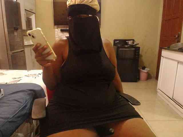Wildcurves90 Live Webcam on BongaCams