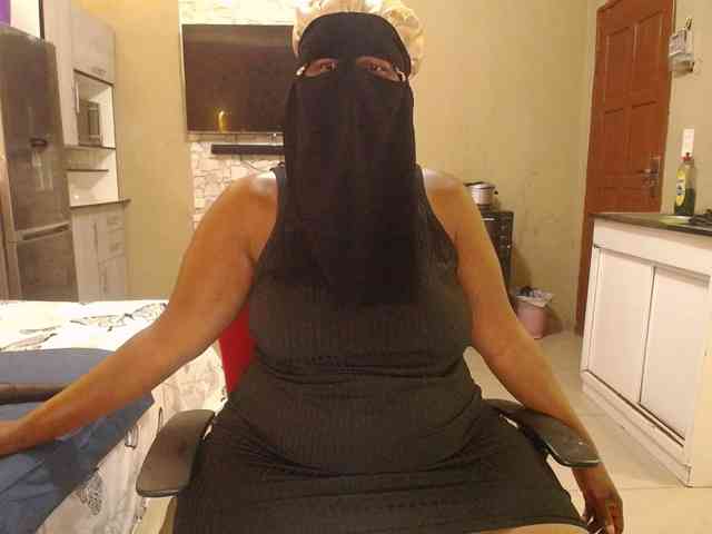 Wildcurves90 Live Webcam on BongaCams