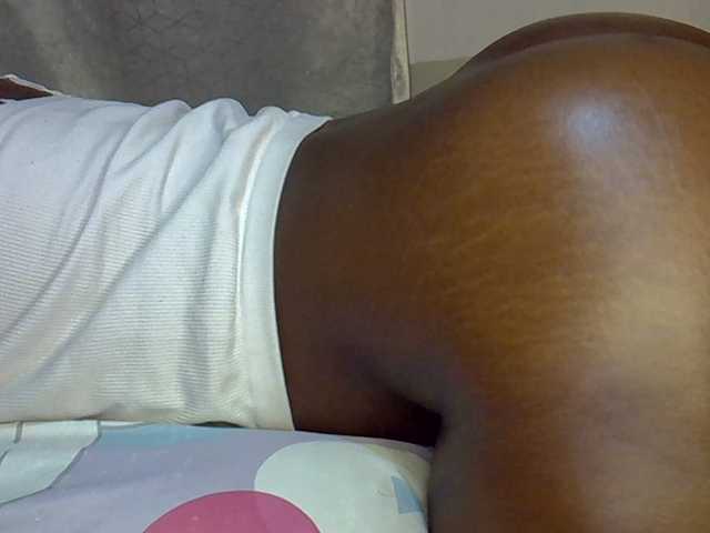 desirdoll23 live cam on BongaCams