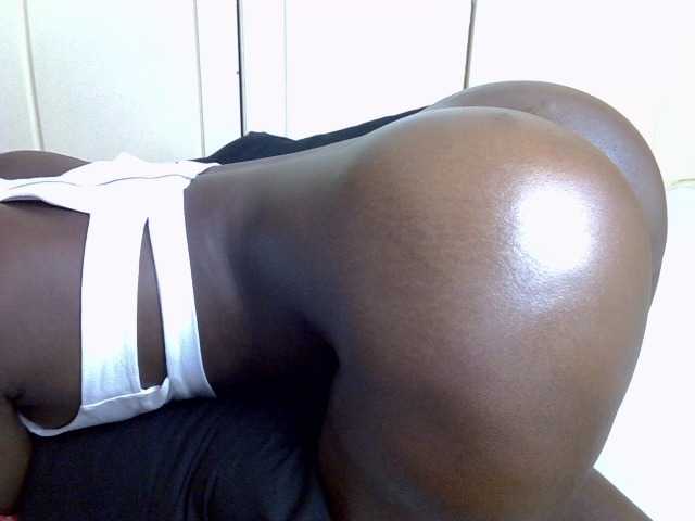 desirdoll23's BongaCams show and profile