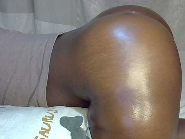 desirdoll23 live cam on BongaCams