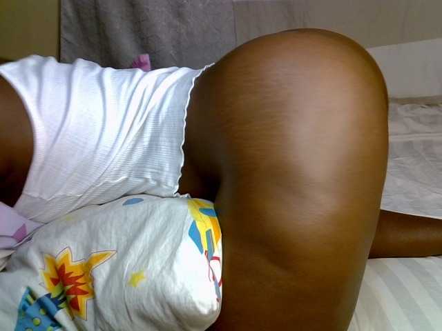 desirdoll23 live cam on BongaCams