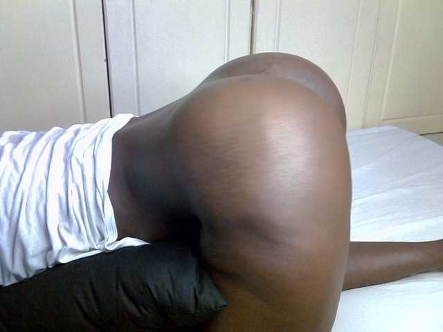 desirdoll23's BongaCams show and profile