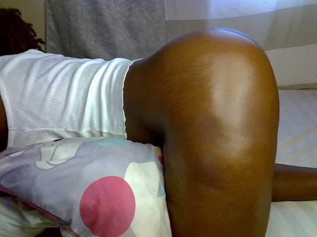 desirdoll23 live cam on BongaCams