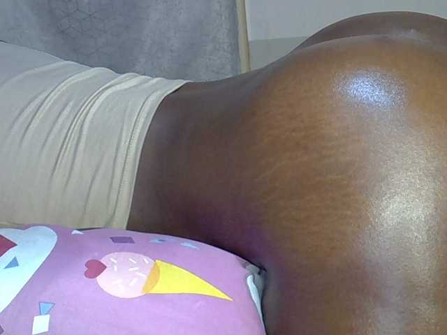 desirdoll23 live webcam show