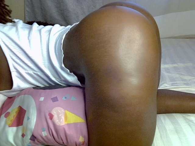 desirdoll23 live cam on BongaCams