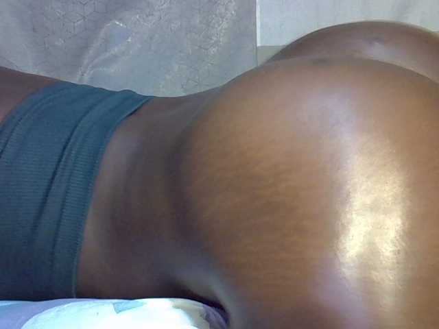 desirdoll23 live webcam show