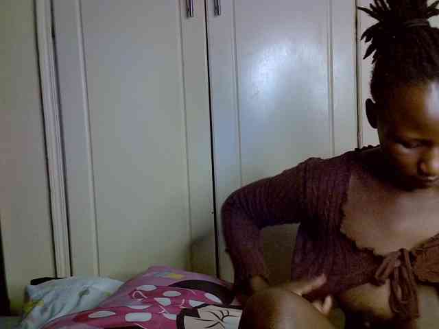 desirdoll23 webcam