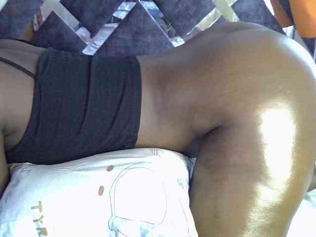 desirdoll23 webcam