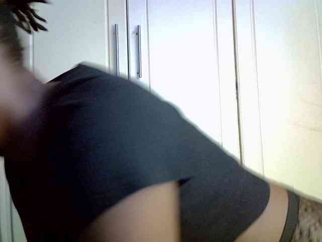 desirdoll23 webcam