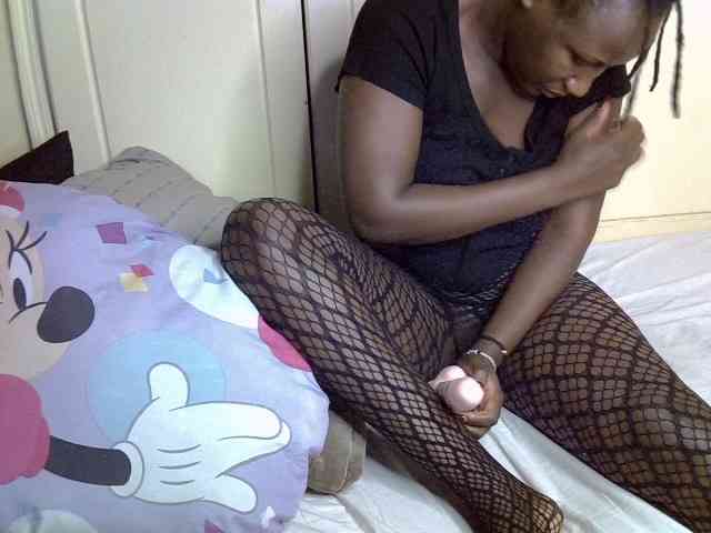 desirdoll23 webcam