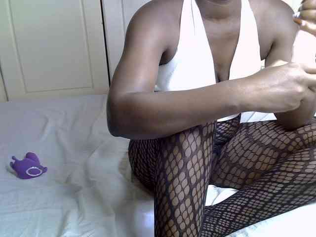 desirdoll23 webcam