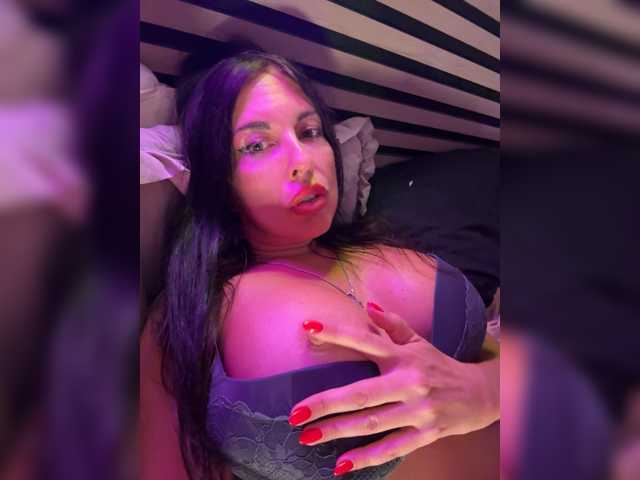 Lename live cam on BongaCams