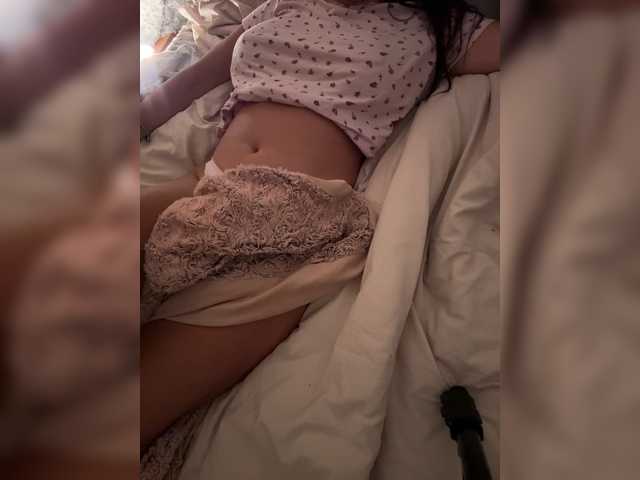 Lename, live now on BongaCams