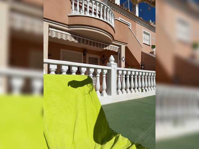 Lename, en directo ahora en BongaCams