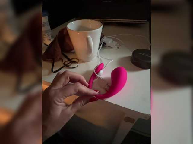 Lename live cam on BongaCams