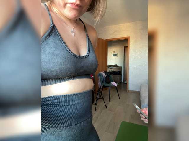 RUS577643 live cam on BongaCams