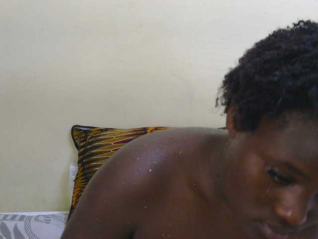 Riccara live cam on BongaCams